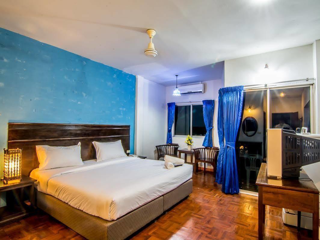 สุทัศน์คอร์ท 2 Hotel Pattaya ภายนอก รูปภาพ