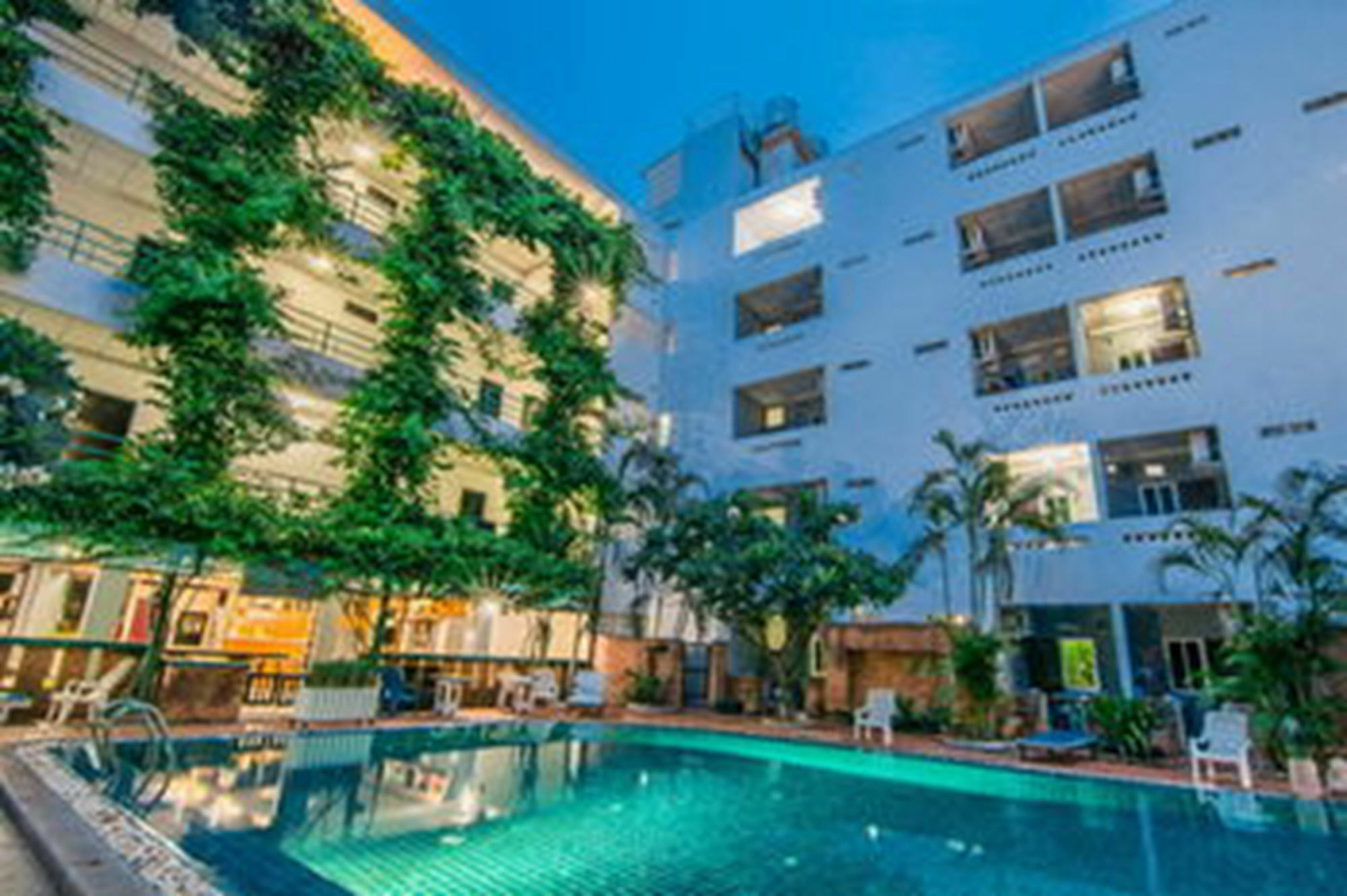 สุทัศน์คอร์ท 2 Hotel Pattaya ภายนอก รูปภาพ