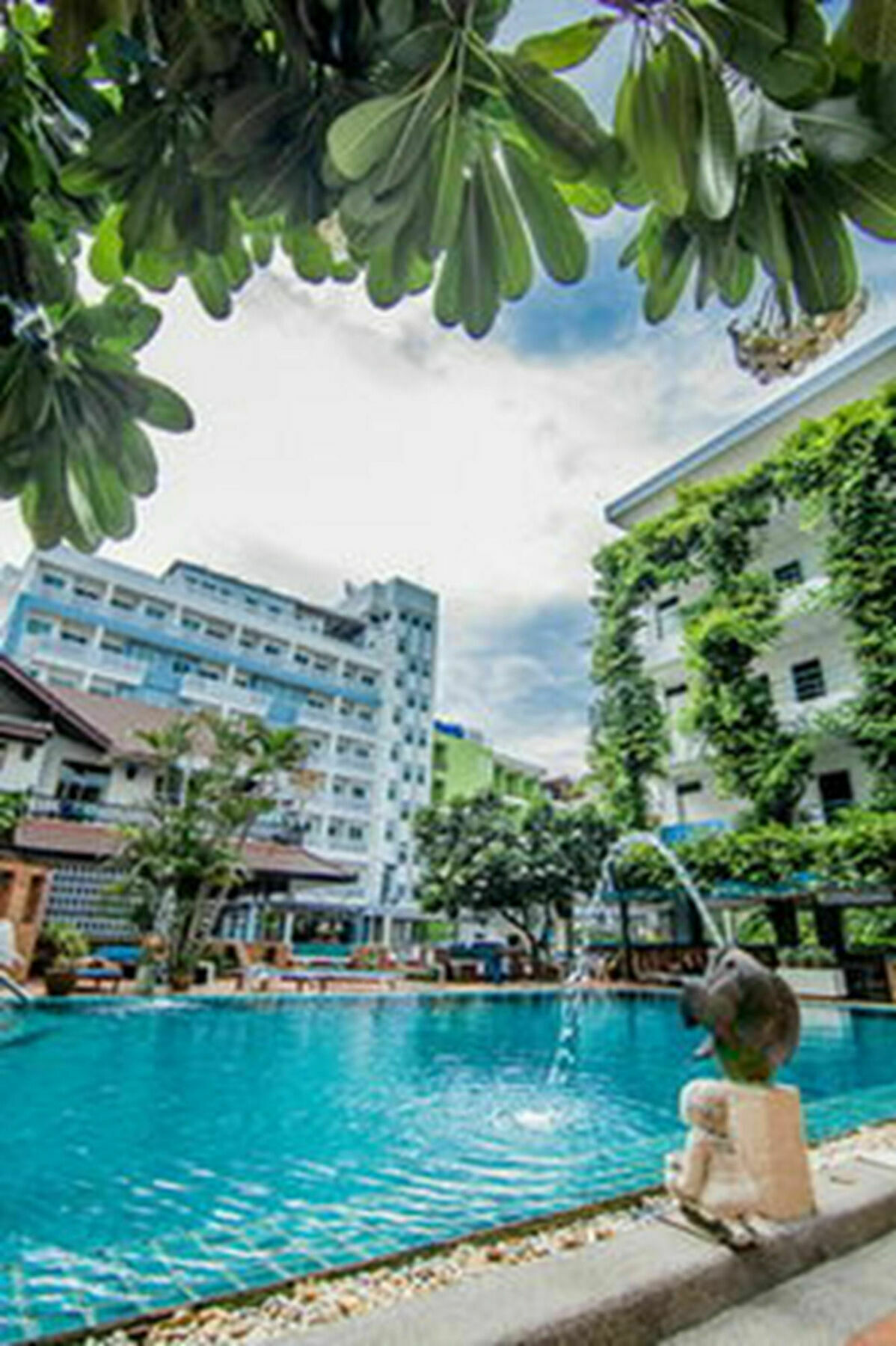 สุทัศน์คอร์ท 2 Hotel Pattaya ภายนอก รูปภาพ