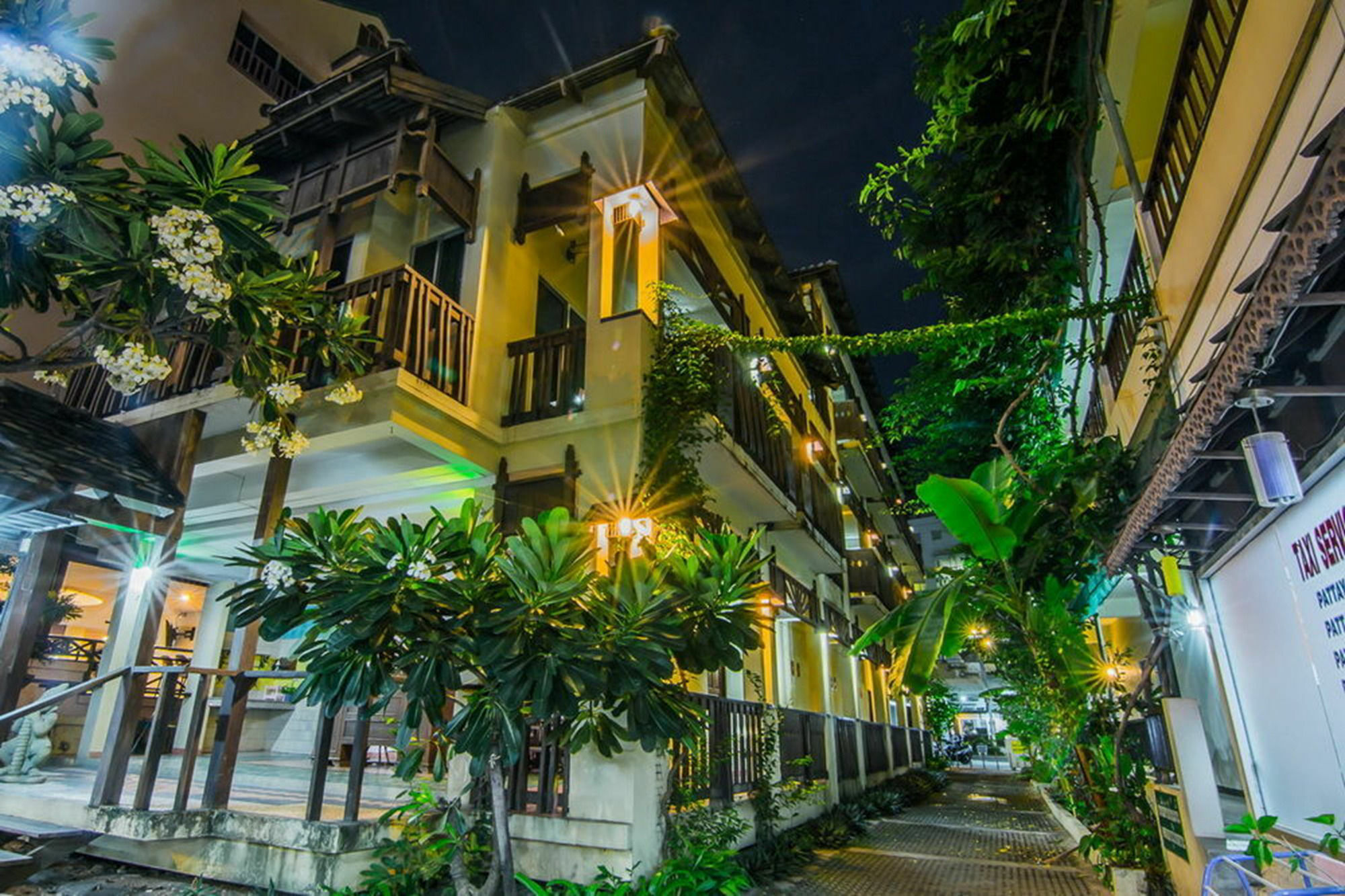 สุทัศน์คอร์ท 2 Hotel Pattaya ภายนอก รูปภาพ