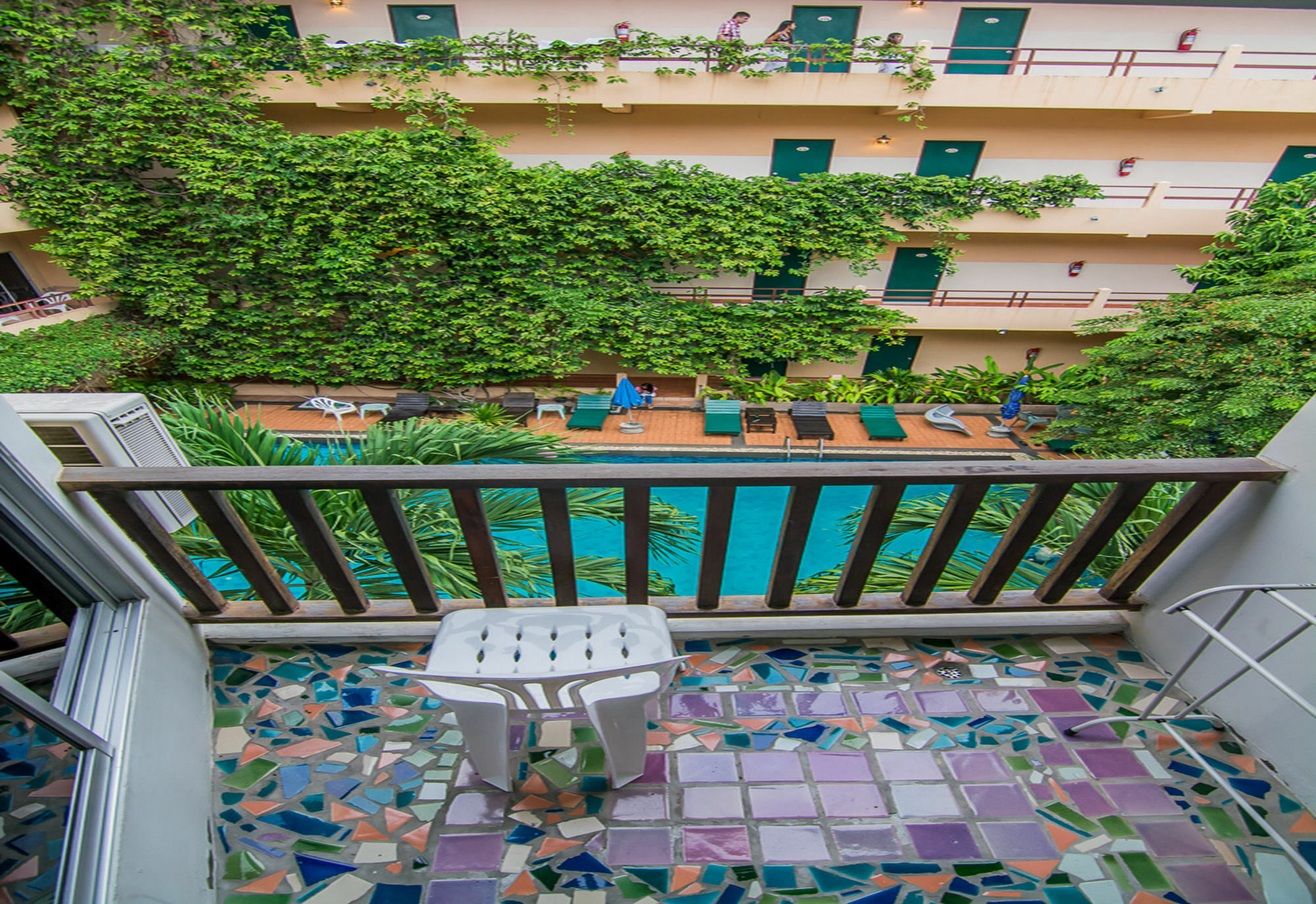 สุทัศน์คอร์ท 2 Hotel Pattaya ภายนอก รูปภาพ